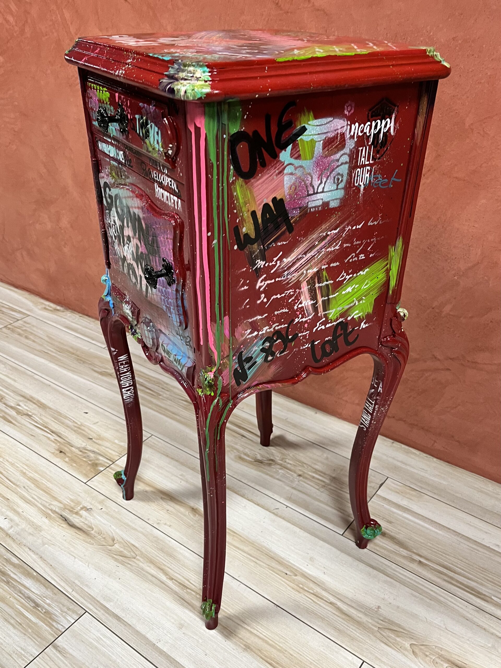 Un chevet rénové et customisé par Rosie.